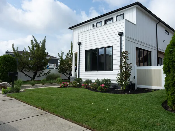 Margate Coastal Transformation — New coastal façade and landscaping